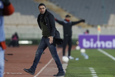 دیدار تیم‌های فوتبال پرسپولیس و فولاد خوزستان