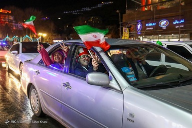 شادی مردم تهران پس از صعود تیم ملی به جام جهانی 2022