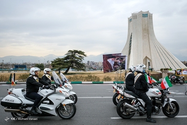 رژه موتورسواران در مسیر حرکت امام خمینی (ره)