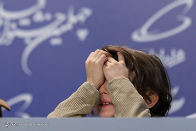 در حاشیه نمایش و نشست خبری فیلم «بی‌مادر» به کارگردانی «سیدمرتضی فاطمی»