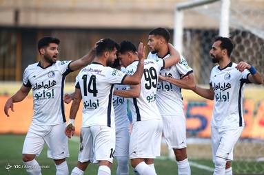 لیگ برتر فوتبال/ هوادار  - استقلال