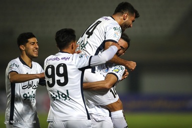 لیگ برتر فوتبال/ هوادار  - استقلال