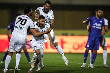 لیگ برتر فوتبال/ هوادار  - استقلال