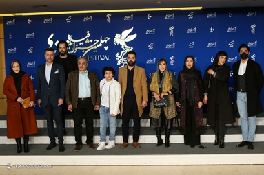 حضور عوامل فیلم «نمور» به کارگردانی داوود بیدل در محل جشنواره فیلم فجر