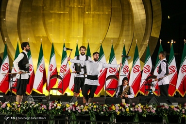 جشن پیروزی انقلاب اسلامی - برج آزادی