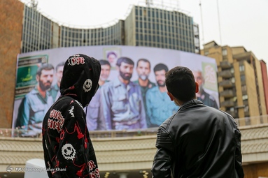 رونمایی از دیوارنگاره میدان حضرت ولی‌عصر (عج) با شعار «لشکر دشمن شکن»