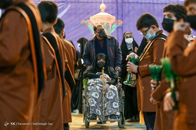 مراسم لاله گردانی شام شهادت حضرت شاهچراغ (ع) - شیراز