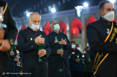 مراسم لاله گردانی شام شهادت حضرت شاهچراغ (ع) - شیراز
