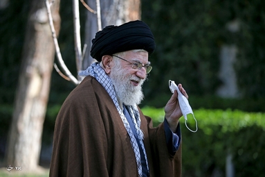 کاشت نهال توسط «مقام معظم رهبری»