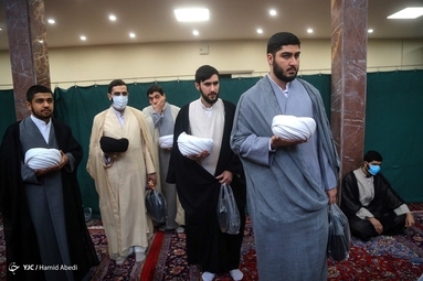 عمامه گذاری طلاب در قم