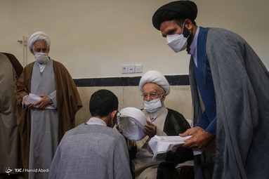 عمامه گذاری طلاب در قم