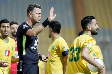لیگ برتر فوتبال/ صنعت نفت آبادان  - پرسپولیس تهران