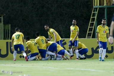 لیگ برتر فوتبال/ صنعت نفت آبادان  - پرسپولیس تهران