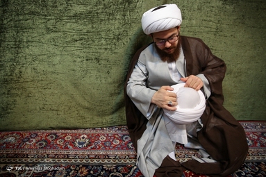 مراسم عمامه گذاری طلاب مدرسه علمیه امام خمینی ره