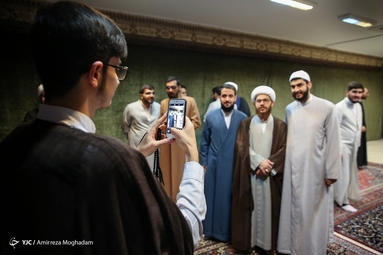 مراسم عمامه گذاری طلاب مدرسه علمیه امام خمینی ره