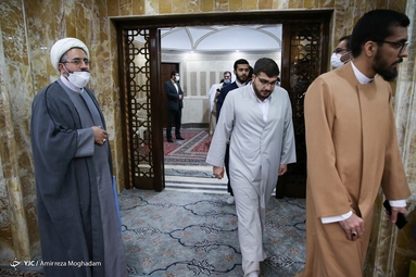 مراسم عمامه گذاری طلاب مدرسه علمیه امام خمینی ره