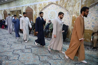مراسم عمامه گذاری طلاب مدرسه علمیه امام خمینی ره