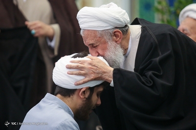 مراسم عمامه گذاری طلاب مدرسه علمیه امام خمینی ره