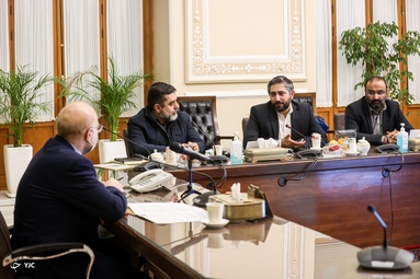 دیدار عوامل فیلم سینمایی موقعیت مهدی با رئیس مجلس شورای اسلامی