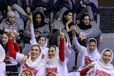 شیمیدر قم با نتیجه ۷۲ بر ۵۷ تیم گروه بهمن را شکست داد و به مقام قهرمانی رسید