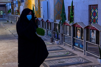 زیارت اهل قبور در پنجشنبه آخر سال ۱۴۰۰ - بوشهر