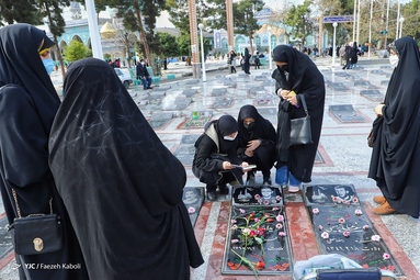 زیارت اهل قبور در پنجشنبه آخر سال ۱۴۰۰ - امامزاده عبدالله  گرگان