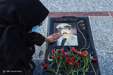 زیارت اهل قبور در پنجشنبه آخر سال ۱۴۰۰ - امامزاده عبدالله  گرگان