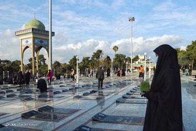 زیارت اهل قبور در پنجشنبه آخر سال ۱۴۰۰ - امامزاده عبدالله  گرگان