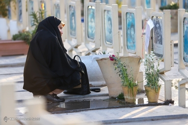 زیارت اهل قبور در پنجشنبه آخر سال ۱۴۰۰ - امامزاده عبدالله  گرگان