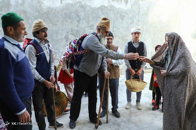 آیین نوروزخوانی در روستا