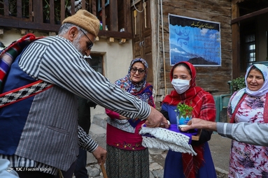 آیین نوروزخوانی در روستا