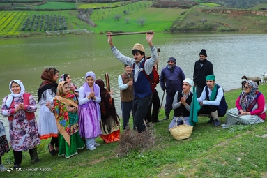 آیین نوروزخوانی در روستا
