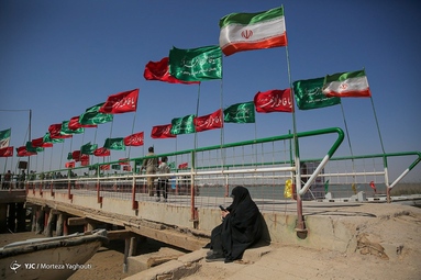 زائران راهیان نور در یادمان شهدای والفجر هشت - اروندخوزستان