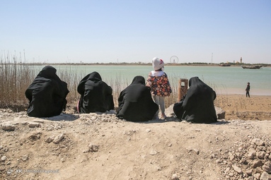 زائران راهیان نور در یادمان شهدای والفجر هشت - اروندخوزستان