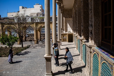 گردشگران نوروزی بنای تاریخی عمارت مسعودیه تهران