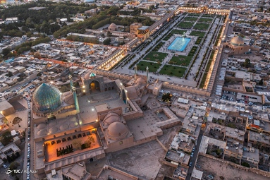 مهمانان نوروزی در نقش جهان - اصفهان