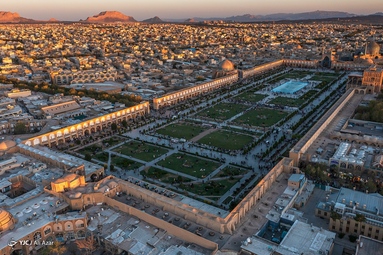 مهمانان نوروزی در نقش جهان - اصفهان