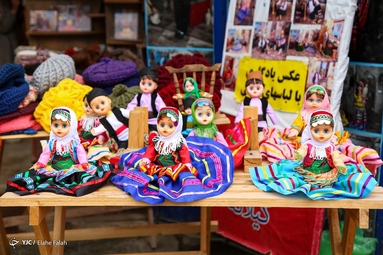 شهر پلکانی «ماسوله» در ابتدای فروردین دارای هوای سرد و برفی است.