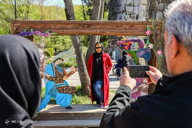 نصب نمادهای نوروزی در شهر گرگان