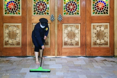 آیین غبارروبی مسجد جمکران در آستانه ماه مبارک رمضان