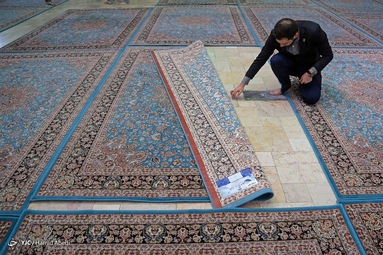 آیین غبارروبی مسجد جمکران در آستانه ماه مبارک رمضان