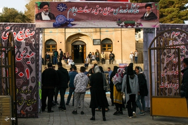 استقبال گردشگران از نمایشگاه صنایع دستی - ایلام
