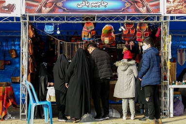 استقبال گردشگران از نمایشگاه صنایع دستی - ایلام