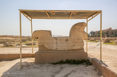کاخ آپادانا و چغازنبیل