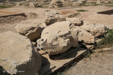 کاخ آپادانا و چغازنبیل