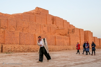 کاخ آپادانا و چغازنبیل