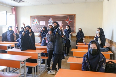 بازگشایی رسمی مدارس پس از دو سال