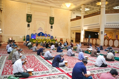 مراسم جزخوانی قرآن کریم در ماه مبارک رمضان - شیراز