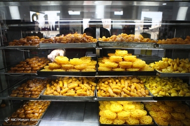 تهیه زولبیا و بامیه مخصوص ماه رمضان