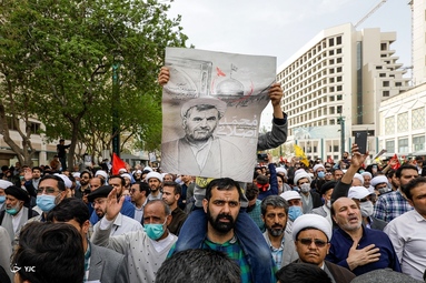 تشییع پیکر روحانی شهید «محمد اصلانی» - حرم رضوی